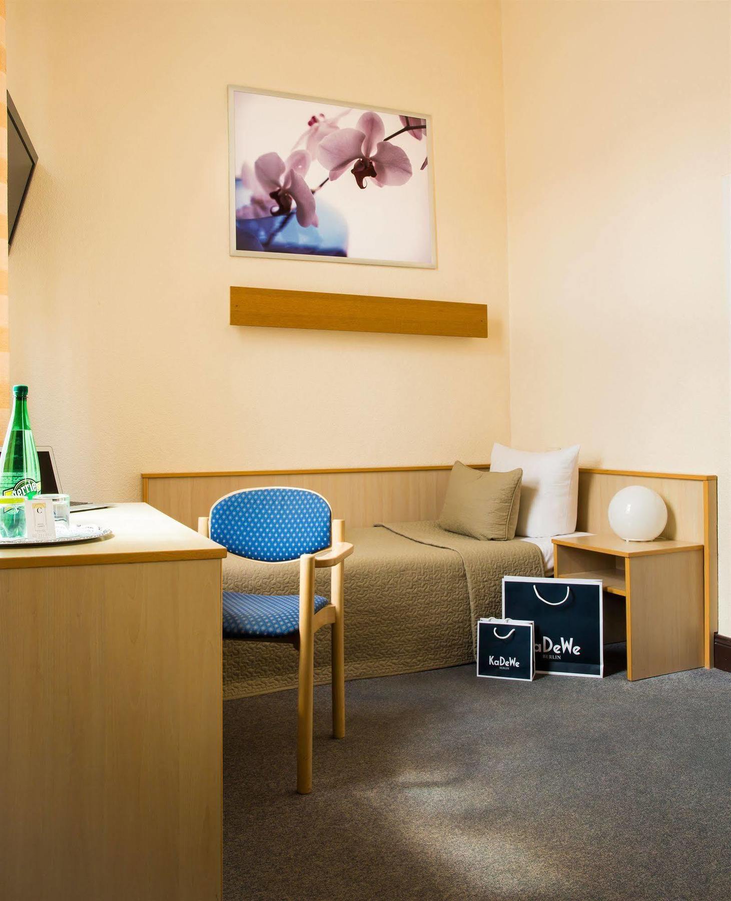 Hotel Comet Am Kurfuerstendamm Берлин Екстериор снимка